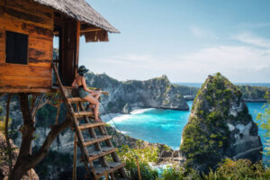 Guide Nusa Penida : Foto Obyek Wisata Destinasi Rumah Pohon Tree House Nusa Penida East