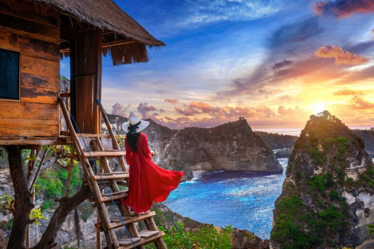 Paket Tour Guide Nusa Penida one day trip nusa penida timur Tree house Nusa penida island Bali in Indonesia 1