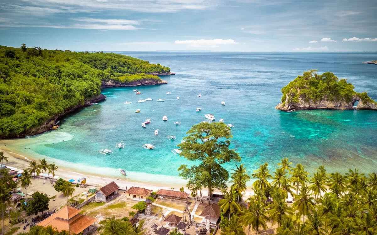 Crystal Bay Nusa Penida, Surga Tersembunyi untuk Snorkeling dan Sunset bersama Guide Nusa Penida Tour Bali”